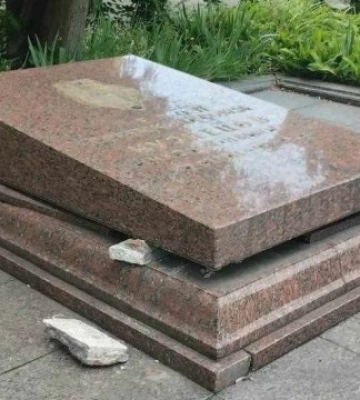 У Львові невідомі намагалися вкрасти рештки агента НКВС Кузнєцова