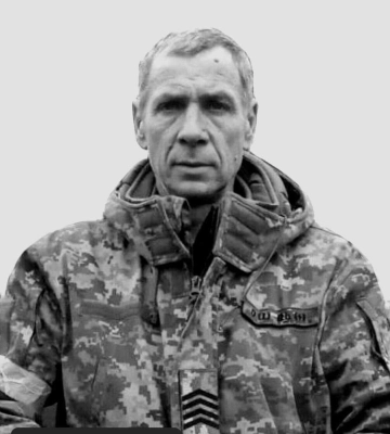 Старшого сержанта зі Сміли провели в останню путь
