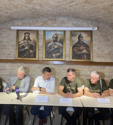 Проїдуть 2000 кілометрів на байках, аби підтримати українців: до Луцька завітали литовські високопосадовці
