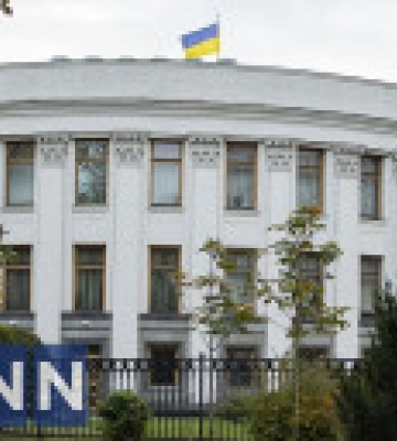 Рада планирует в ближайшие дни продлить военное положение и мобилизацию - нардеп