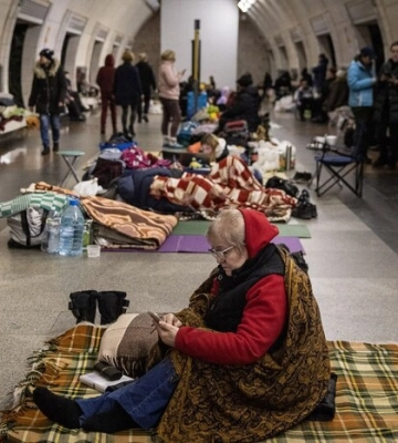 У Києві метро змінило роботу через тривогу