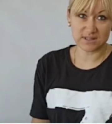 Колишня «директорка» школи №5 Каховки Олена Мартинова, отримала підозру в колабораціонізмі