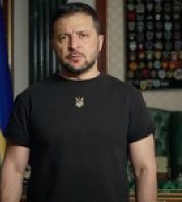 Зеленский советует оккупантам уезжать из Крыма: Пока Крымский мост хоть кое-как работает