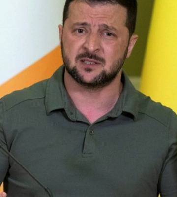 «Стоит задуматься». Зеленский посоветовал оккупантам в Крыму возвращаться в Россию, пока мост «хоть как-то работает»