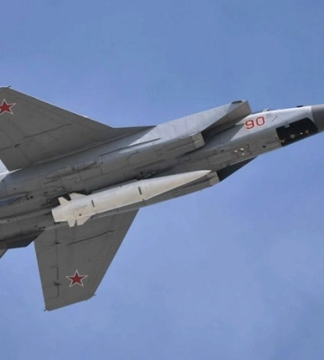 На Хмельниччині уламки ракети впали на подвір’ї будинку