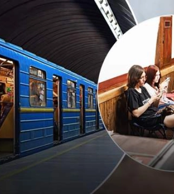 Как киевляне прятались в метро во время массированной атаки: трогательные кадры