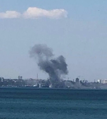 Вночі ворог потужно вдарив під час грози: є влучання у порт на Одещині, загинув охоронець