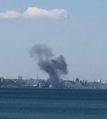 Ночью враг атаковал во время грозы: есть попадание в порт в Одесской области, погиб охранник