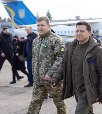 Зеленский провел выездную Ставку в Днепре
