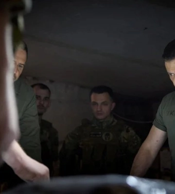 Зеленский приехал в Днепр и собрал Ставку