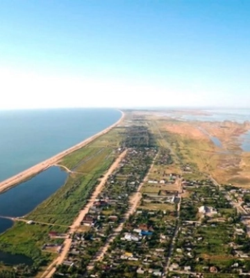 Окупанти закрили Арабатську стрілку для цивільних: що відбувається