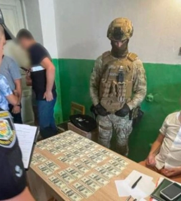 $4000 взятки за решение о непригодности к военной службе: в Полтавской области задержали члена ВВК