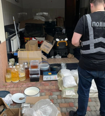 У Києві поліцейські ліквідували масштабну нарколабораторію