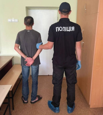 В Рівному чоловік зґвалтував, задушив та пограбував жінку. З’явилось відео