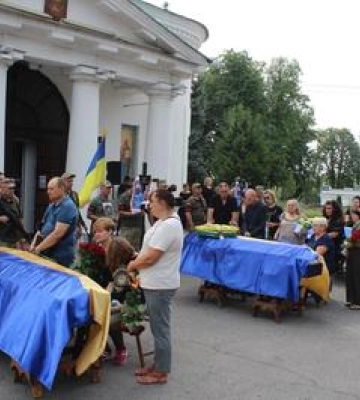 У Полтаві попрощалися з трьома воїніми, які полягли на Донеччині