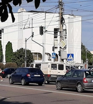 У центрі Луцька – зникло світло: у чому причина 