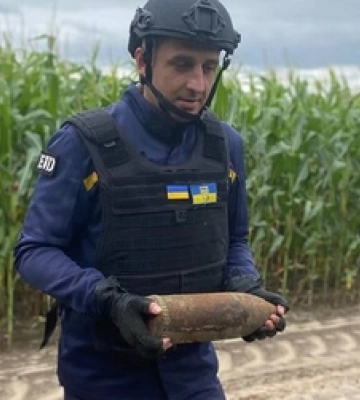 На Волині в полях знайшли старі снаряди 