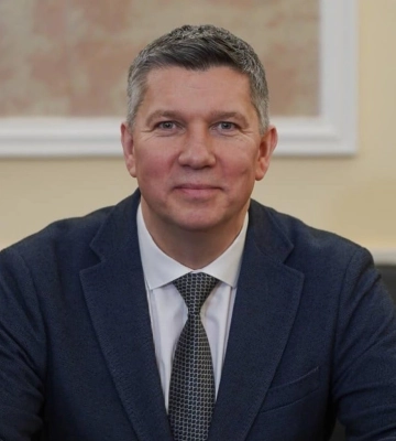 Кабмін призначив тимчасову заміну міністра культури: що про нього відомо