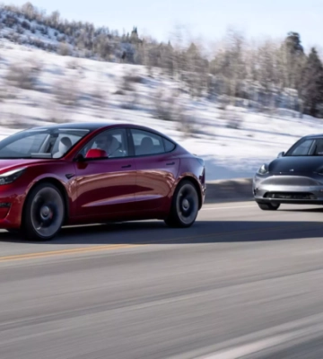Електромобілі Tesla навмисно переоцінюють дальність при повній зарядці