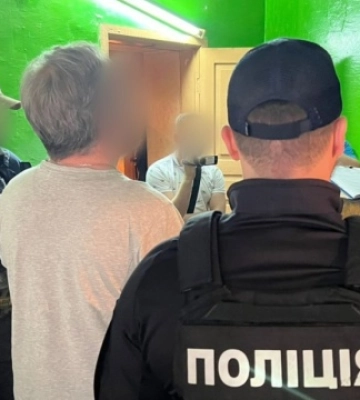 Кіберполіція викрила шахраїв, які виманювали гроші «на лікування військових»