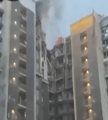 В Дніпрі окупанти вдарили по багатоповерхівці та будівлі СБУ (відео)