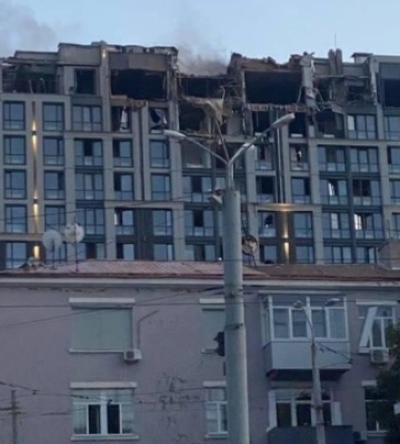 Верхні поверхи багатоповерхівки у Дніпрі, куди влучила ракета, були незаселені - Лубінець