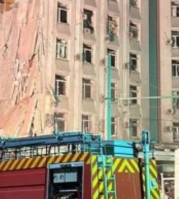 В Днепре российская ракета попала в жилой дом: есть пострадавшие
