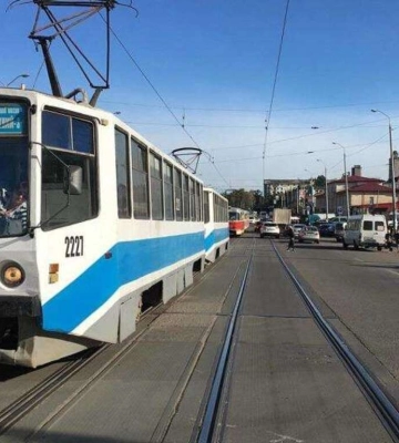 У Дніпрі деякі трамваї та автобуси курсуватимуть по-іншому 29 липня