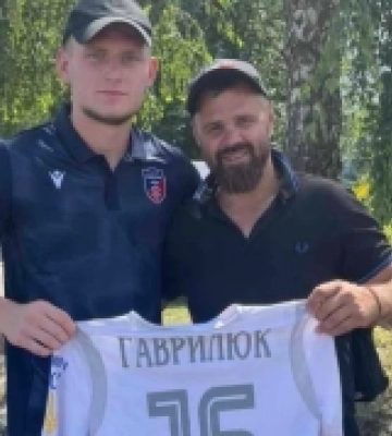 Півфінальний матч Кубка Острозької громади відвідав футболіст-професіонал