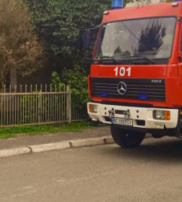 На Львівщині під час пожежі в будинку ледь не загинув власник