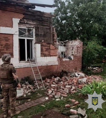 Армія рф вчергове обстріляла населені пункти Харківщини та Донеччини: поранені цивільні