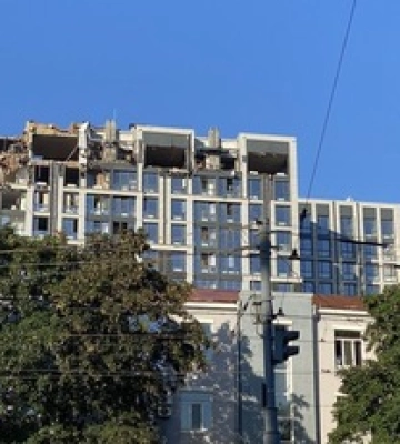 В доме жили люди: власти Днепра оконфузились с заявлением о поврежденном ракетой ЖК &quot;Женева&quot;