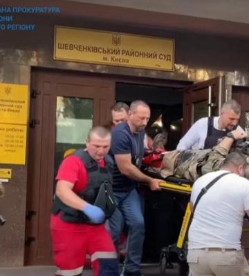 Два нацгвардійці і три співробітники Київського СІЗО отримали підозри у справі вибуху Шевченківському райсуді Києва