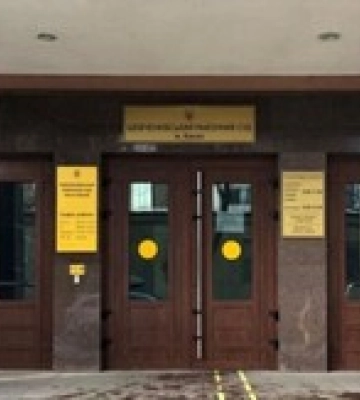 Взрыв в Шевченковском суде: правоохранителям сообщили о подозрении