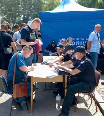 До поліції Дніпра надійшло понад 60 заяв про пошкодження майна внаслідок ракетної атаки