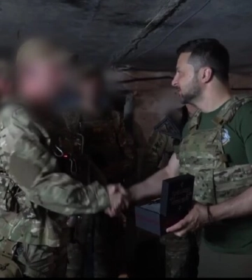 Зеленський на Бахмутському фронті привітав українських воїнів СЗГ із професійним святом