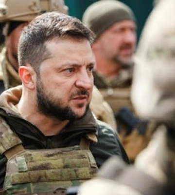 Зеленський приїхав на передову під Бахмутом та привітав бійців ССО: відео