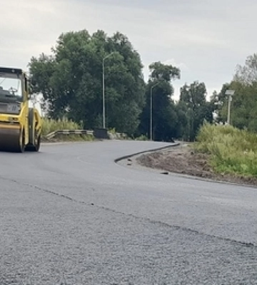 Ремонтують дорогу між селами Сарнівка та Смолигів