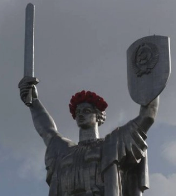 Монумент «Батьківщина-мати» у Києві перейменують на «Україна-мати»