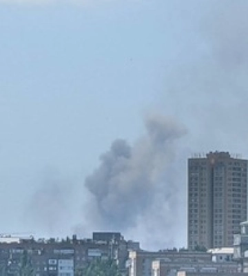 В Донецке и Мариуполе сообщили о мощных взрывах: что известно (видео)