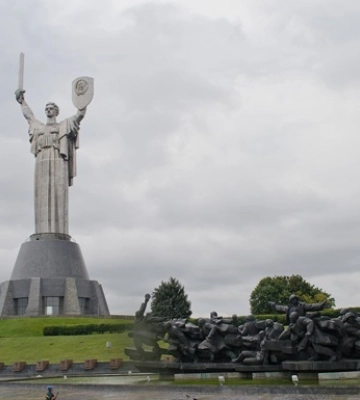 Монумент Батьківщина-мати у Києві хочуть перейменувати