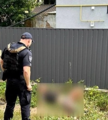 Во время задержания. В Житомире мужчина с ножом попытался напасть на военного