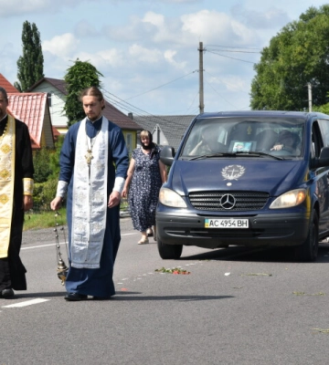 Загинув ще торік, а тіло за обміном повернули лише зараз: у Луцьку попрощалися з Героєм Віктором Демчуром