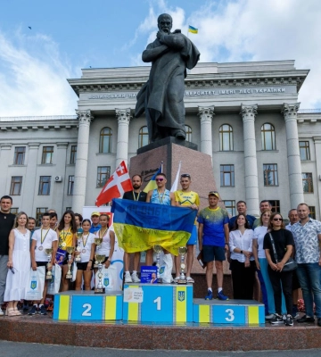 У центрі Луцька змагалися легкоатлети: хто переміг? Фото