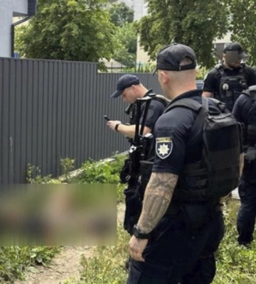 У Житомирі затримали чоловіка, який погрожував перехожим ножем та спробував напасти на нацгвардійця