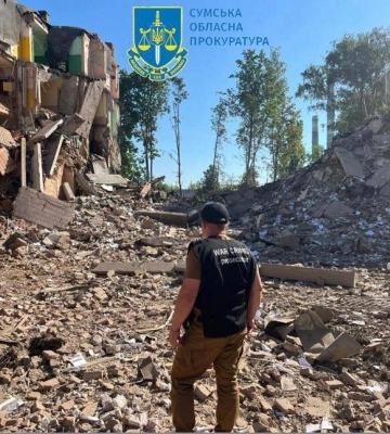 Окупанти вдарили по навчальному закладу в Сумах: є загиблі та поранені. Фото