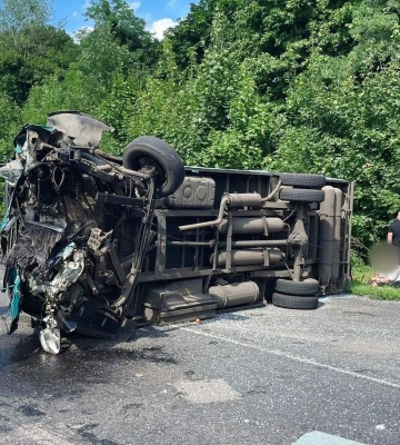 У Полтавському районі внаслідок ДТП перекинулася маршрутка
