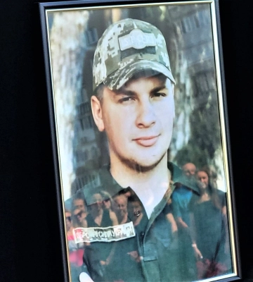 Не встиг цієї осені зустріти своє 30-річчя: на Волині попрощалися з молодим Героєм Юрієм Корецьким