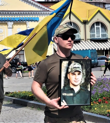 Не встиг цієї осені зустріти своє 30-річчя: на Волині попрощалися з молодим Героєм Юрієм Корецьким