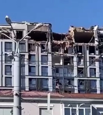 Кількість постраждалих від ракетного удару по Дніпру збільшилась до 10